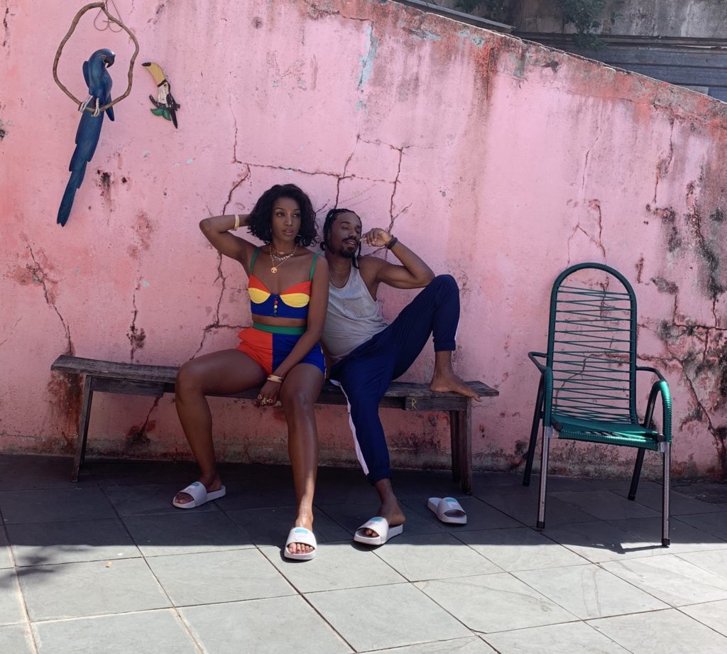 Cobertura Com Sensual do clipe “Meu Talismã” de IZA.